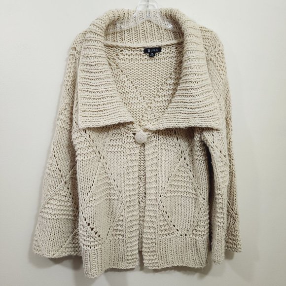 3 Sisters Sweaters - 3 sisters super soft open chunky knit one button front bell sleeve cardigan Med